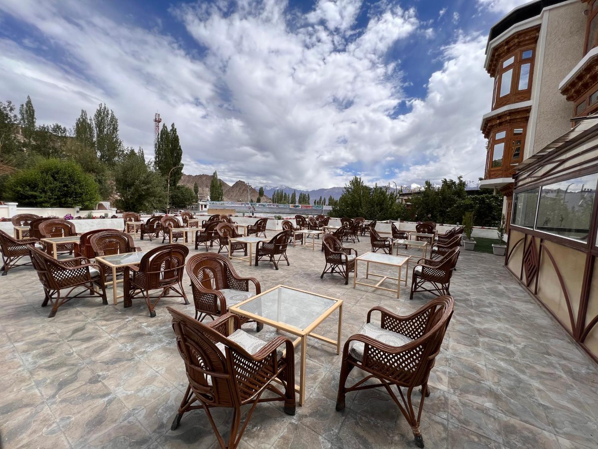 Hotel New Glacier View Leh Ngoại thất bức ảnh
